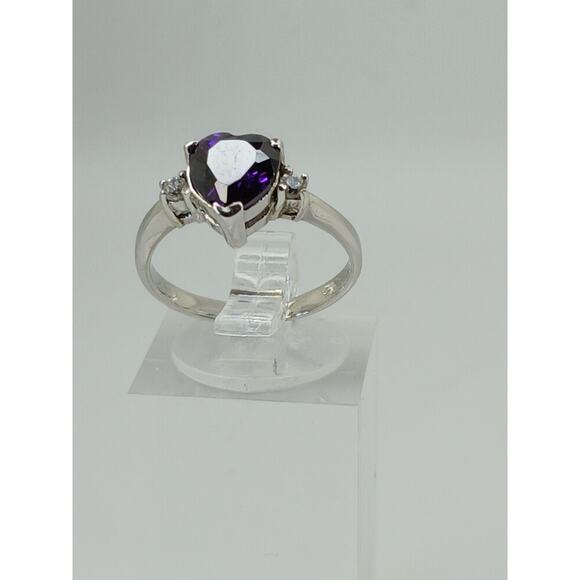 Vintage Ring Size 6 Silver Tone White Gold Plated Purple Sim Diamond CZ Heart - Picture 6 of 9